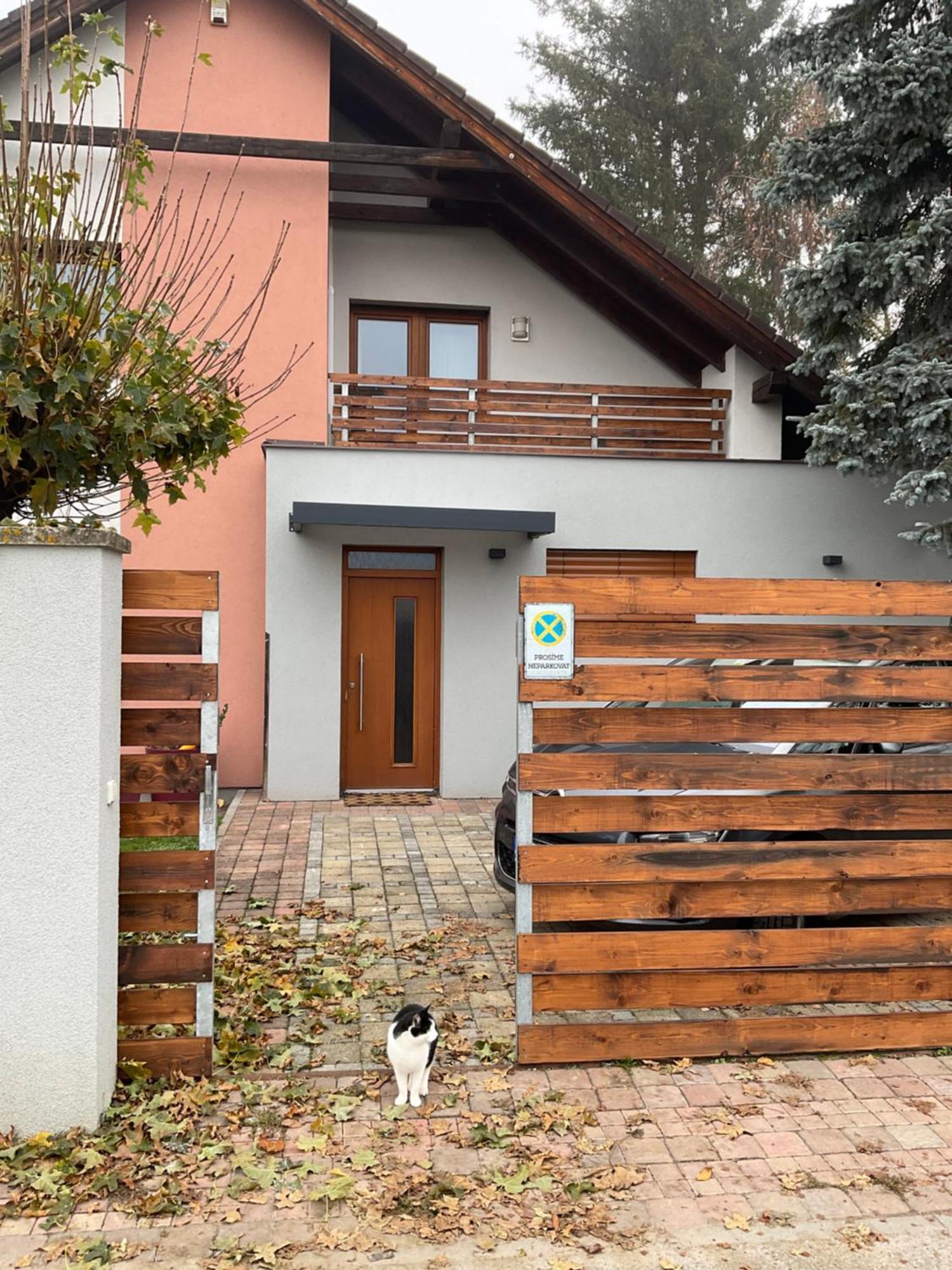 Apartman U Lesa Nove Jirny Exterior photo